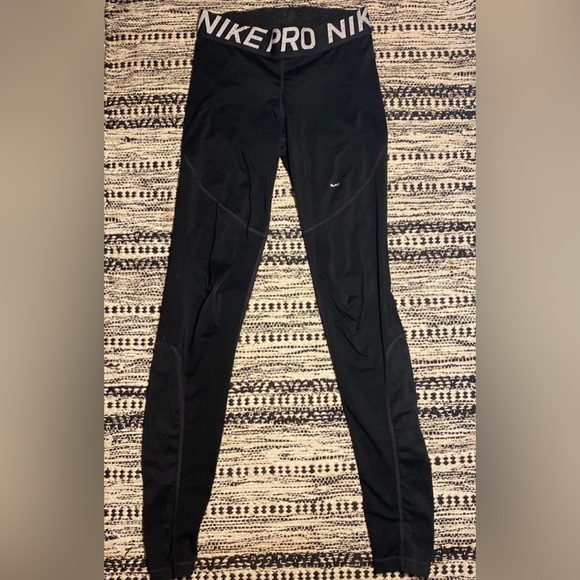 Full length Black Nike leggings - Picture 1 of 1